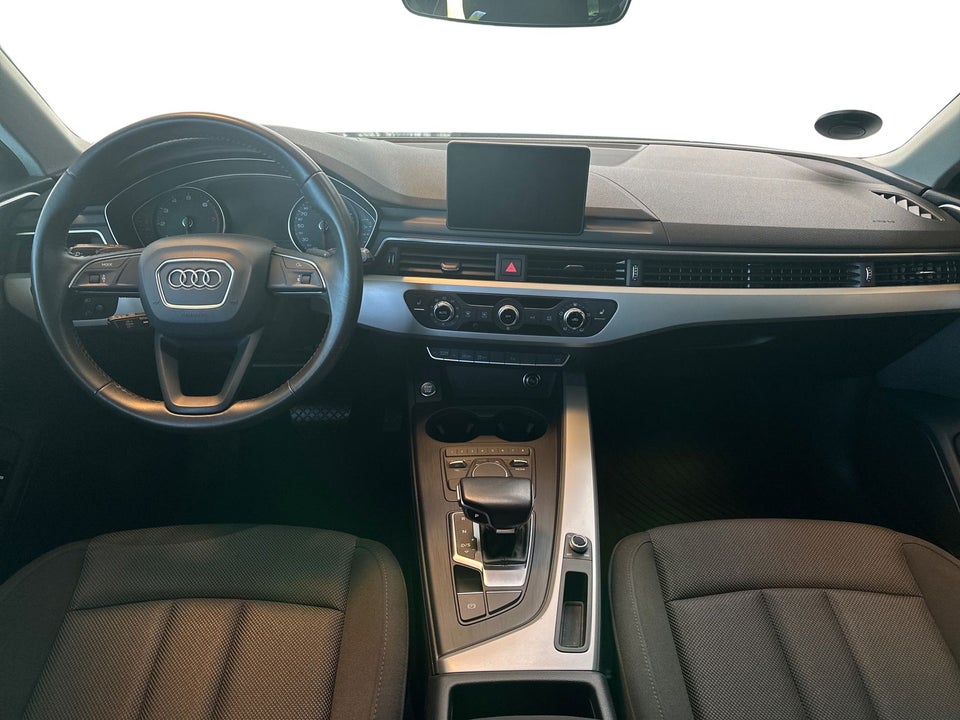 Audi A4 40 TFSi Sport Prestige Avant S-tr. 5d