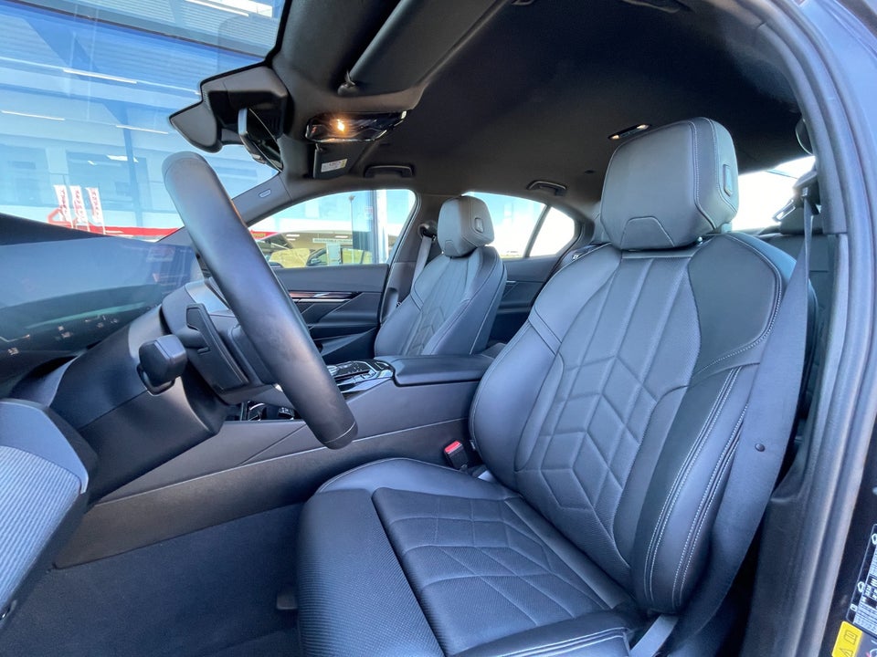 BMW i5 eDrive40 M-Sport 4d