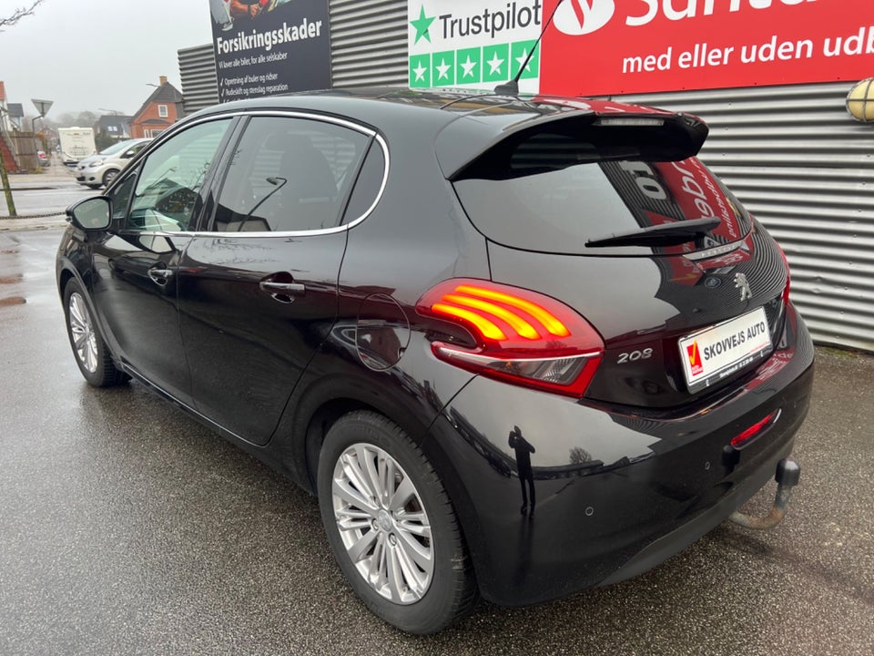 Peugeot 208 1,5 BlueHDi 100 Infinity Sky 5d