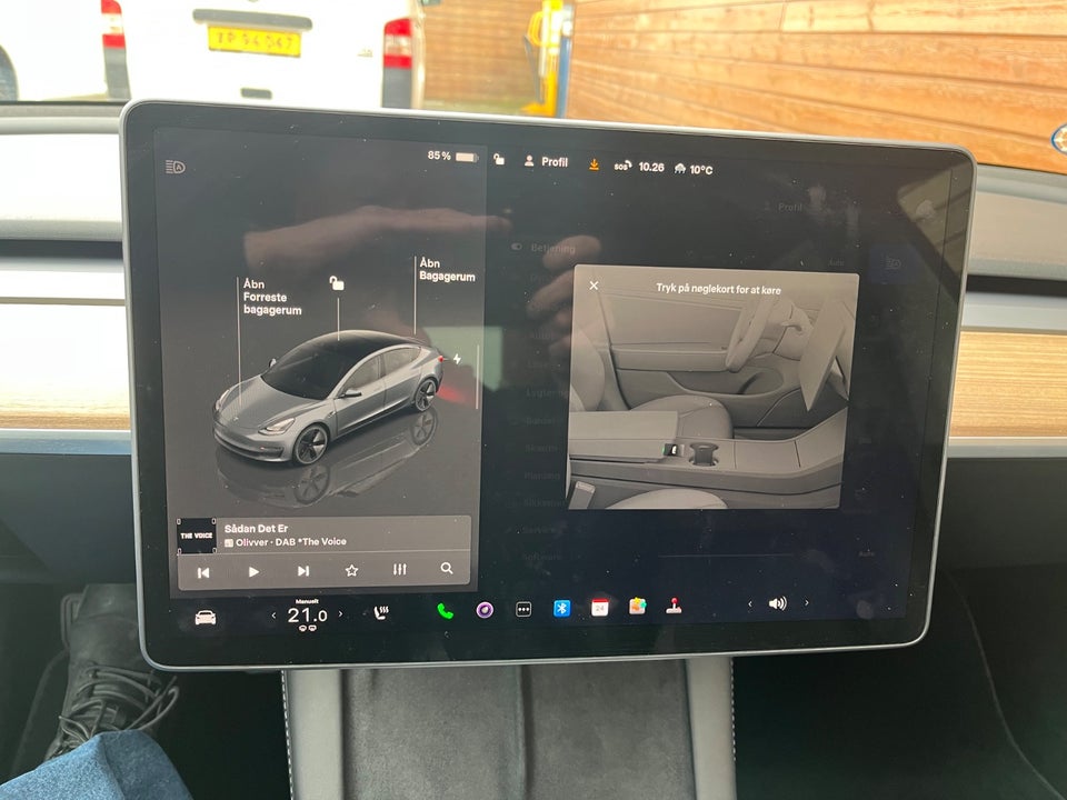 Tesla Model 3 Standard Range+ RWD 4d