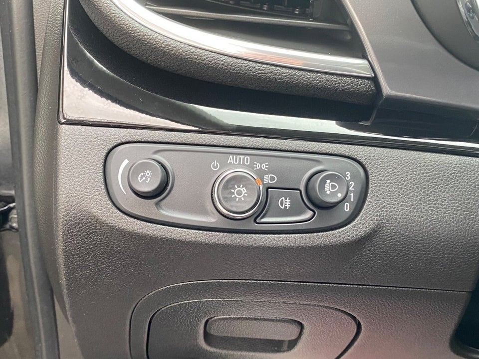 Opel Mokka X 1,6 Essentia 5d