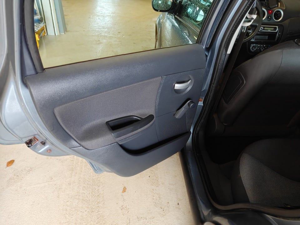 Citroën C3 1,4 HDi Pluriel 2d