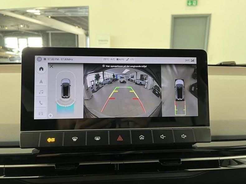 MG 4 77 Luxury Extended Range 5d