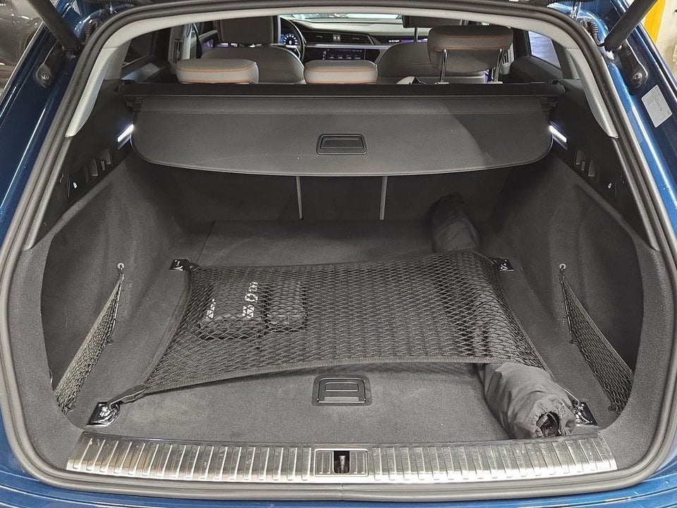 Audi e-tron 55 quattro 5d