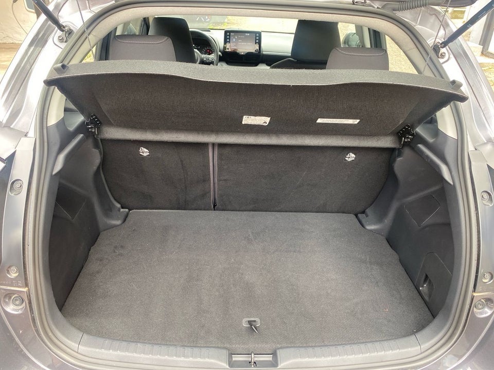 Toyota Yaris 1,5 Hybrid Active Tech+ e-CVT 5d