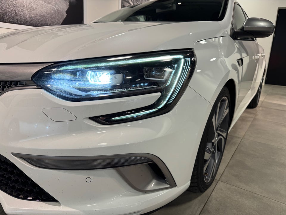 Renault Megane IV 1,6 TCe 205 GT EDC 5d