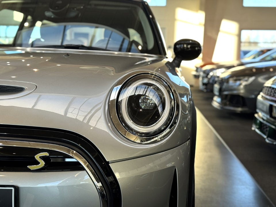 MINI Cooper SE Classic Trim 3d