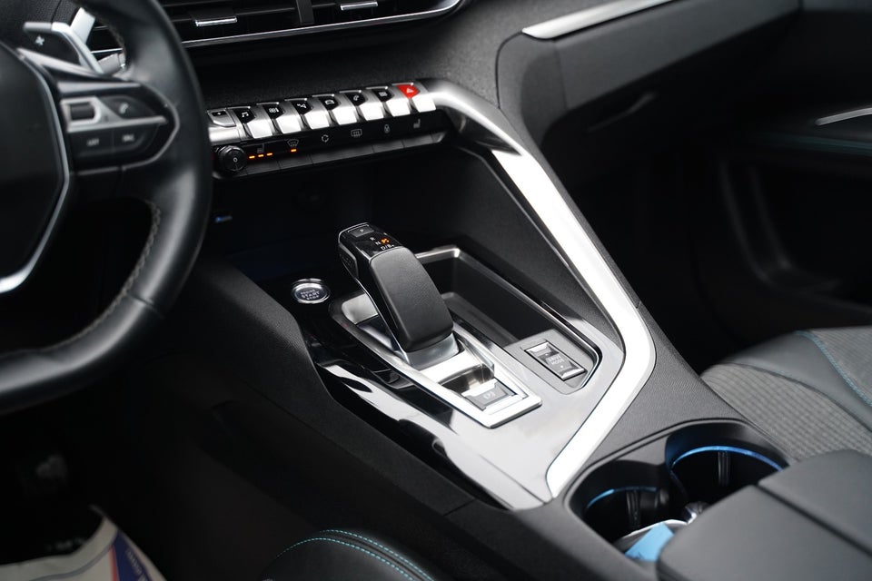 Peugeot 3008 1,6 Hybrid Allure Pack EAT8 5d