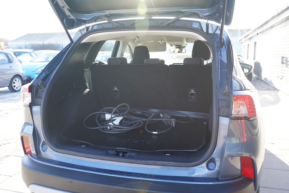 Ford Kuga 2,5 PHEV Titanium CVT 5d