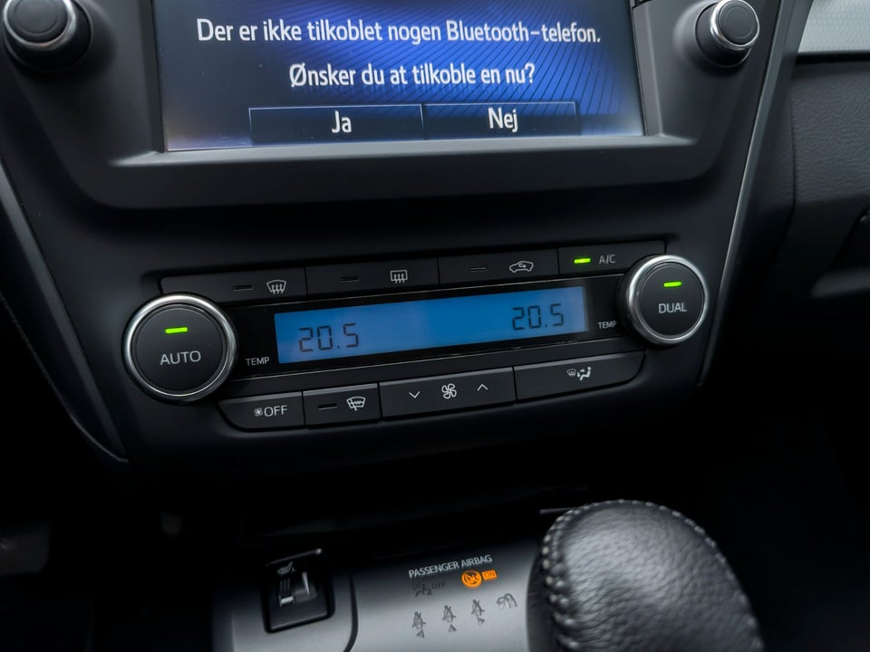 Toyota Avensis 1,8 VVT-i T2 Executive Touring Sports MDS 5d