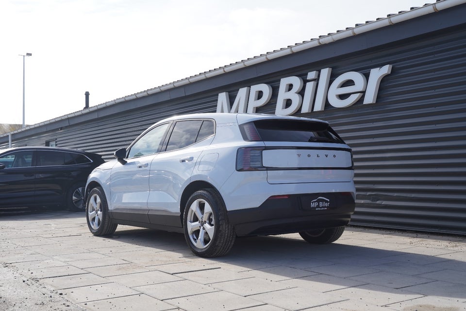 Volvo EX30 Extended Range Plus 5d