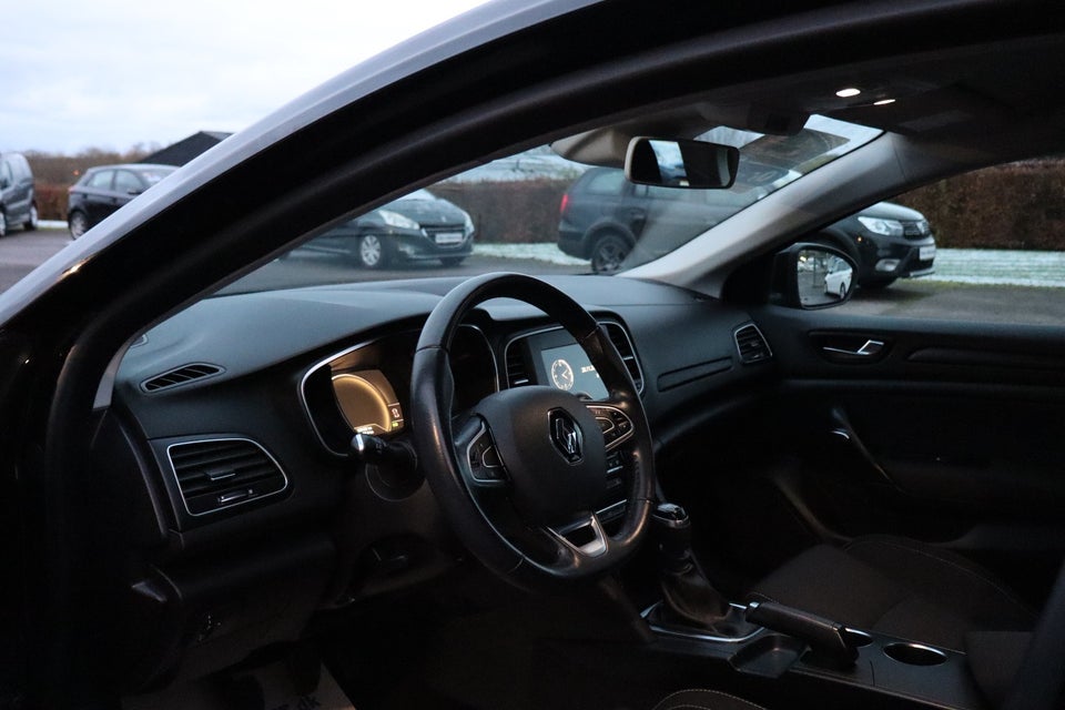 Renault Megane IV 1,5 dCi 115 Zen Sport Tourer EDC 5d