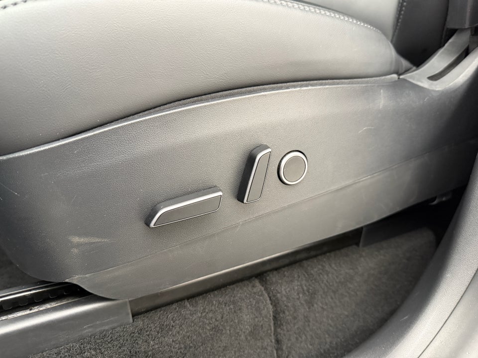 Tesla Model Y RWD 5d