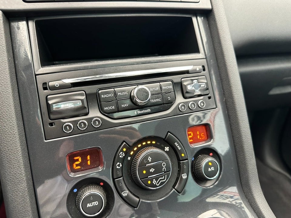 Peugeot 5008 1,6 BlueHDi 120 Allure 7prs 5d