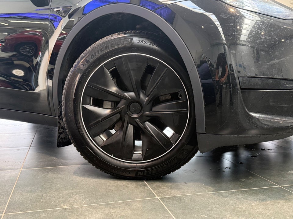 Tesla Model Y RWD 5d