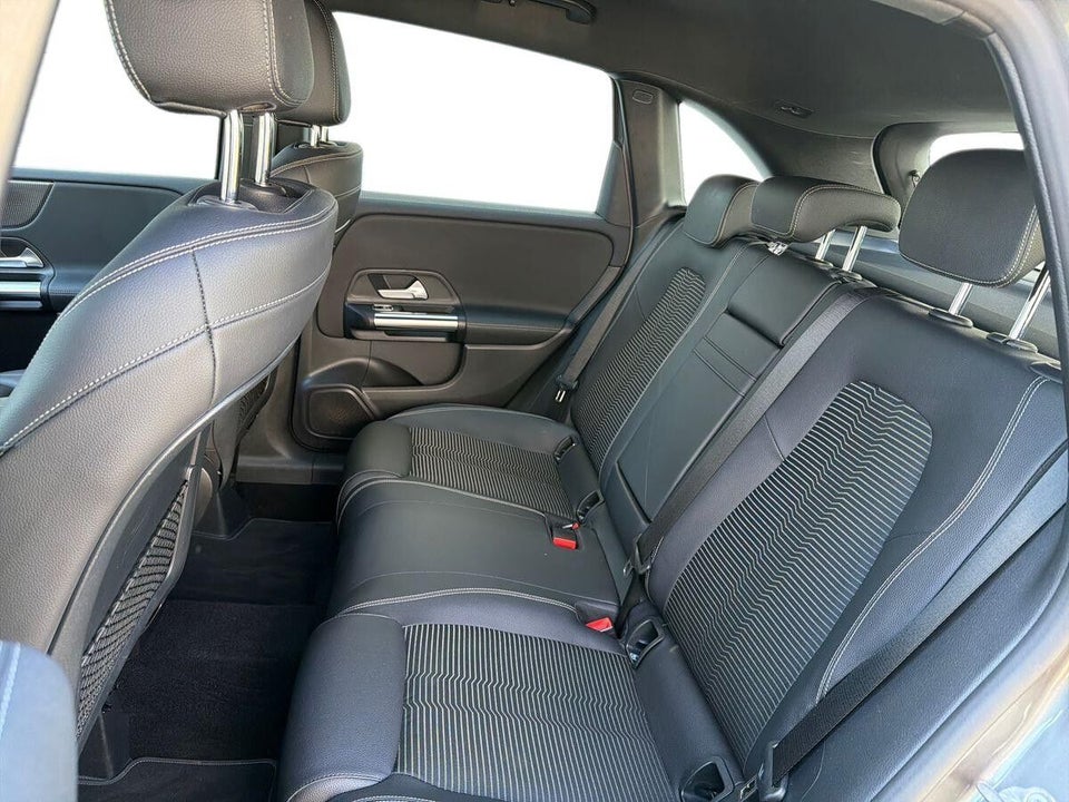 Mercedes B200 1,3 Progressive aut. 5d