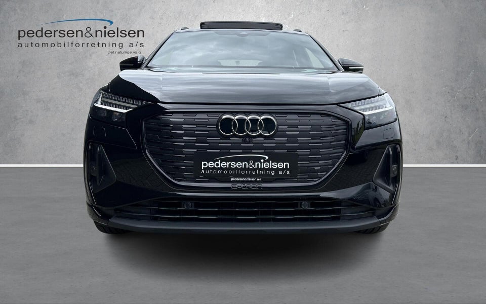 Audi Q4 e-tron 45 S-line quattro 5d