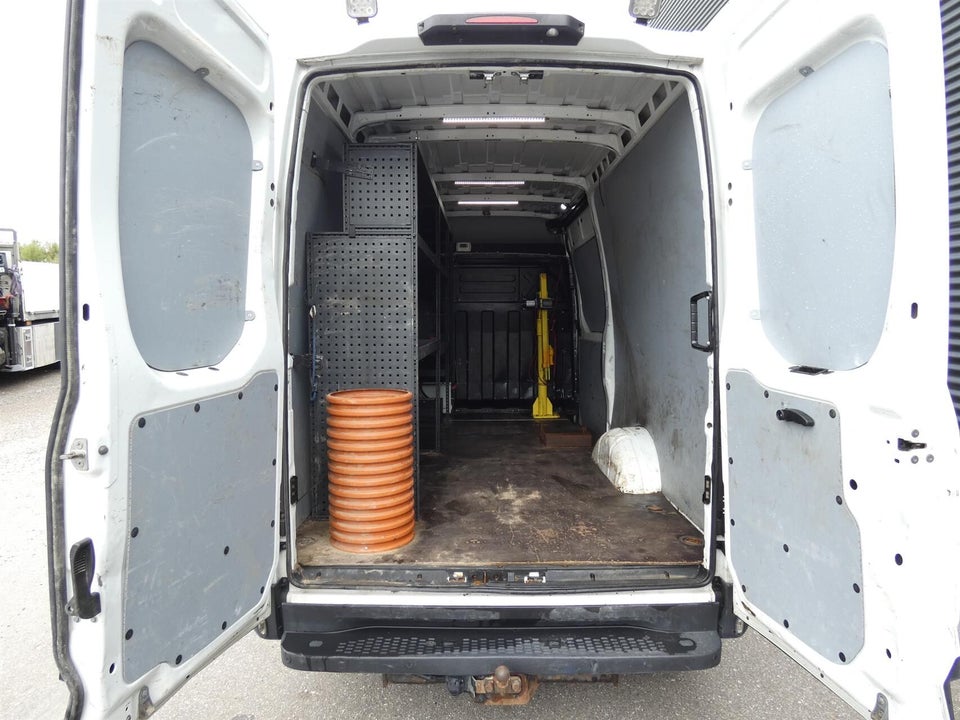 Iveco Daily 3,0 35S18 12m³ Van AG8