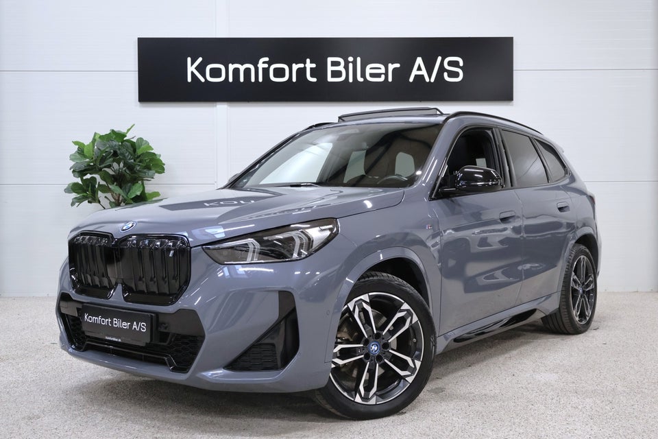 BMW iX1 xDrive30 Charged M-Sport 5d