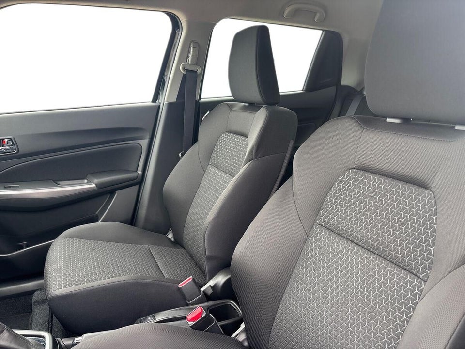 Suzuki Swift 1,2 mHybrid Exclusive CVT 5d