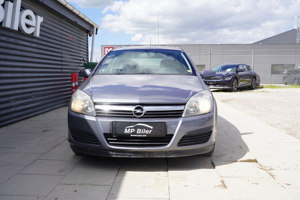 Opel Astra 1,4 16V Enjoy 5d