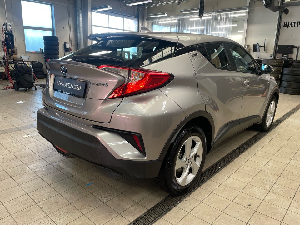 Toyota C-HR 1,8 Hybrid Limited CVT 5d