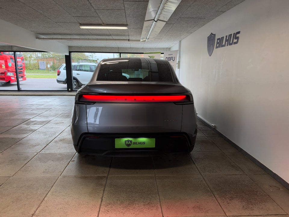 Tesla Model Y Premium Long Range RWD 5d