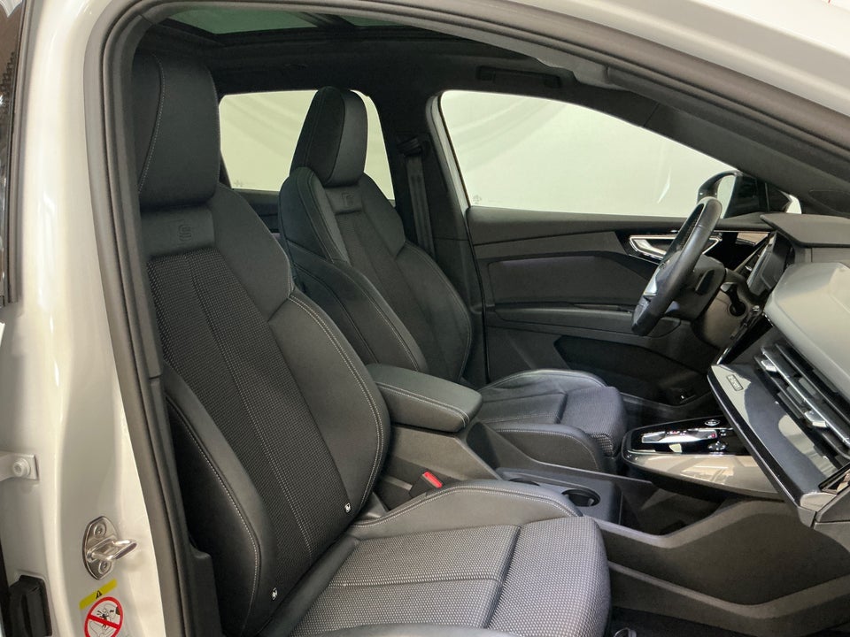 Audi Q4 e-tron 50 S-line quattro 5d