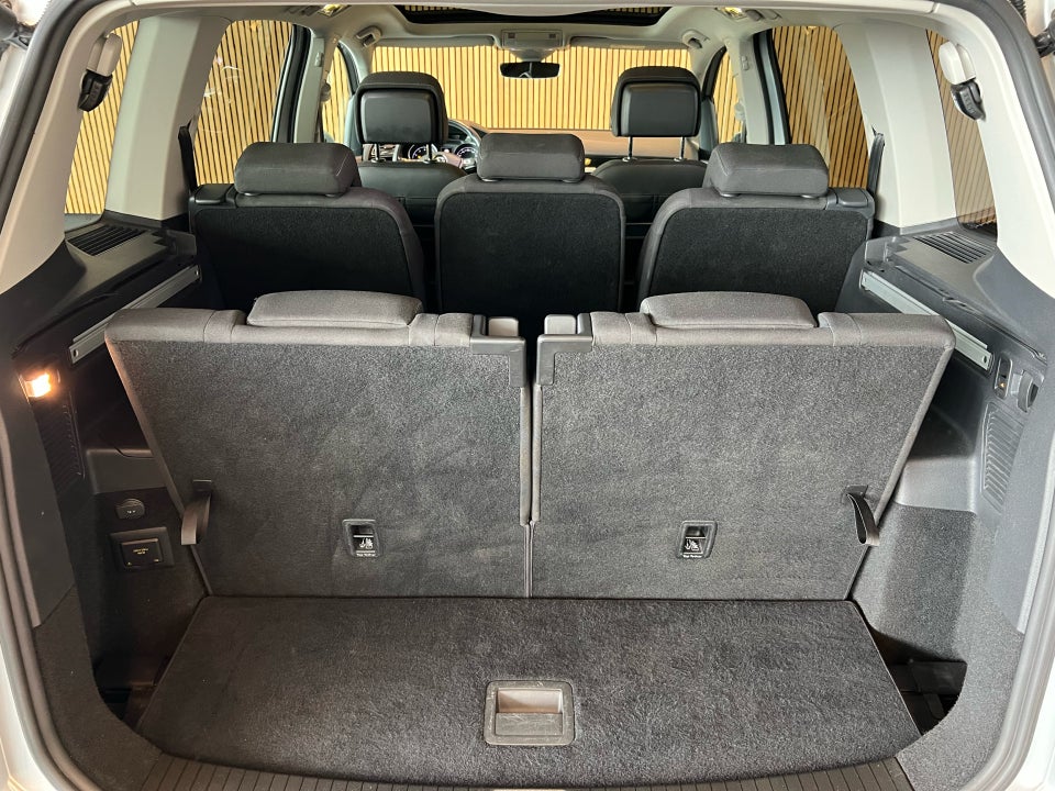 VW Touran 1,8 TSi 180 Highline DSG 7prs 5d