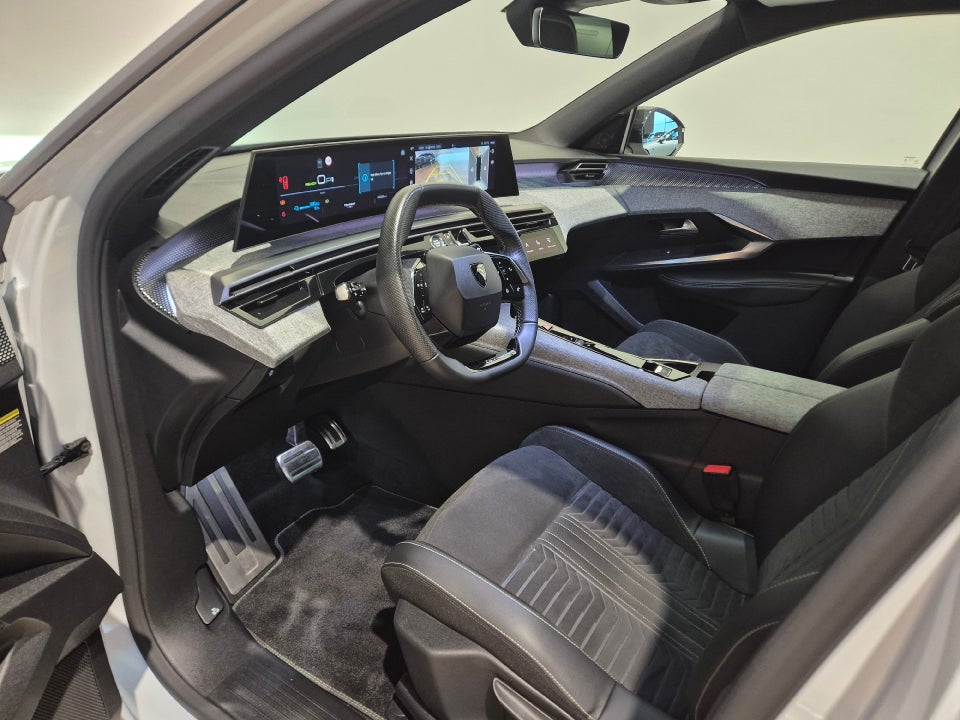 Peugeot e-5008 77 GT Pack 7prs 5d