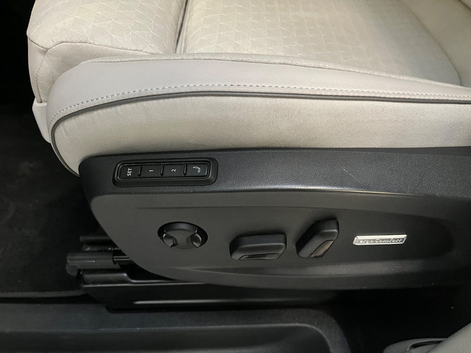 VW ID.Buzz 77 Pro SWB 5d