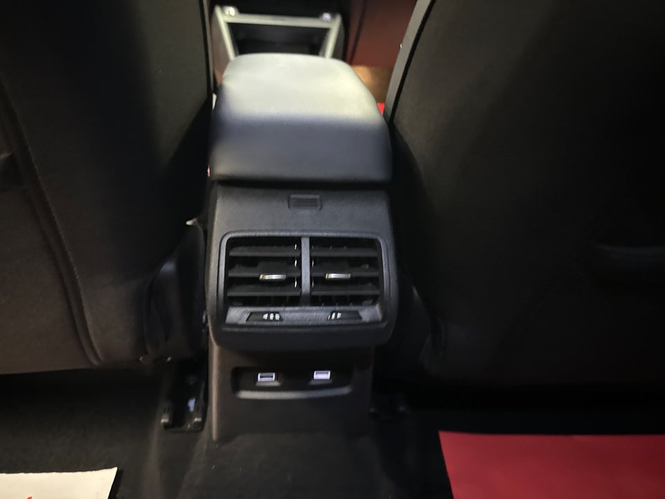 Citroën ë-C4 X 50 Shine 4d