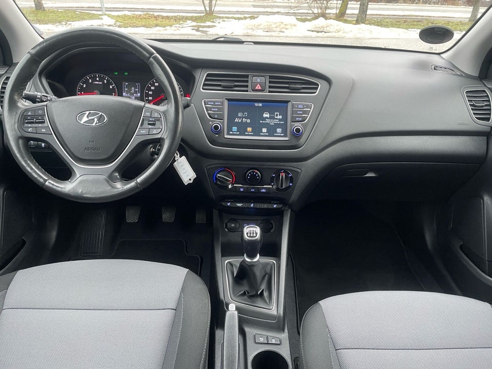 Hyundai i20 1,25 Style 5d