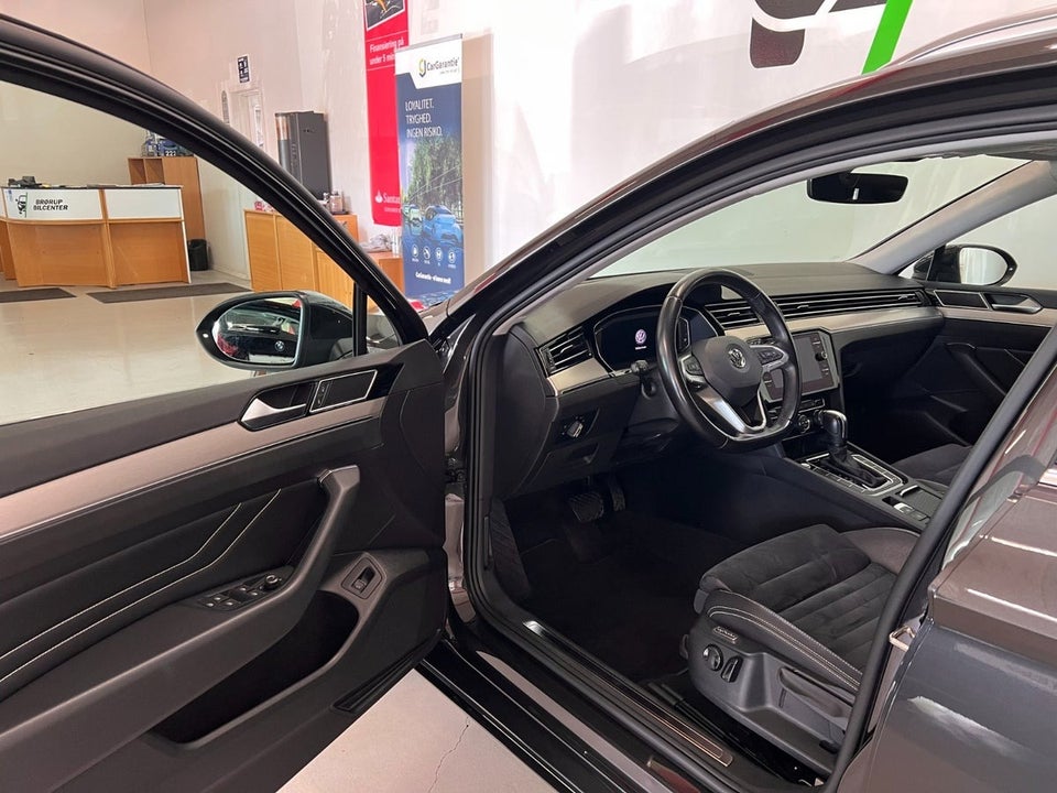 VW Passat 2,0 TDi 150 Elegance+ Variant DSG 5d