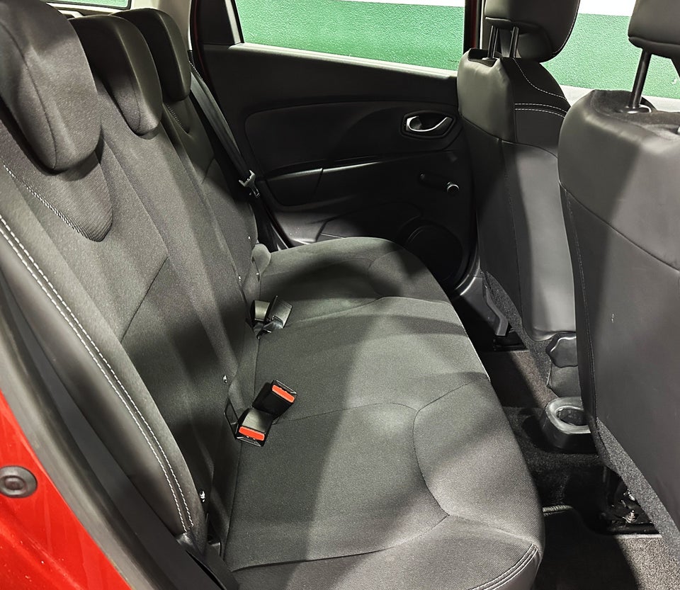 Renault Clio IV 0,9 TCe 90 Expression Sport Tourer 5d