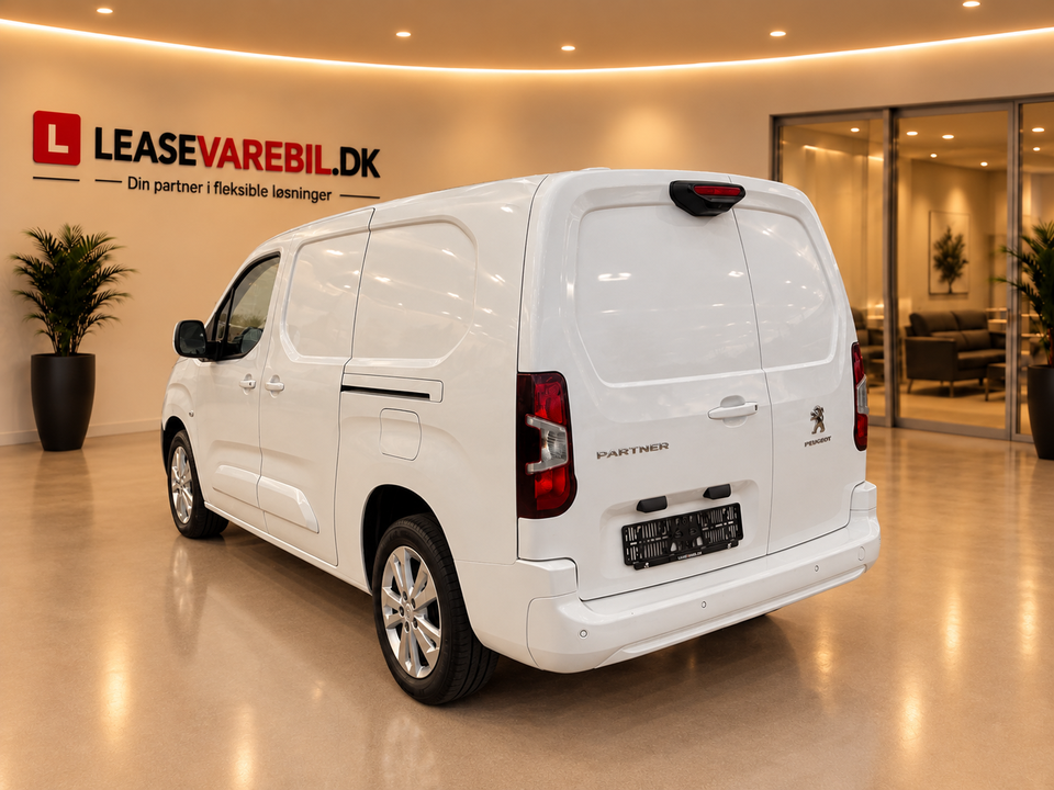 Peugeot Partner 1,5 BlueHDi 130 L2V2 Plus EAT8 Van