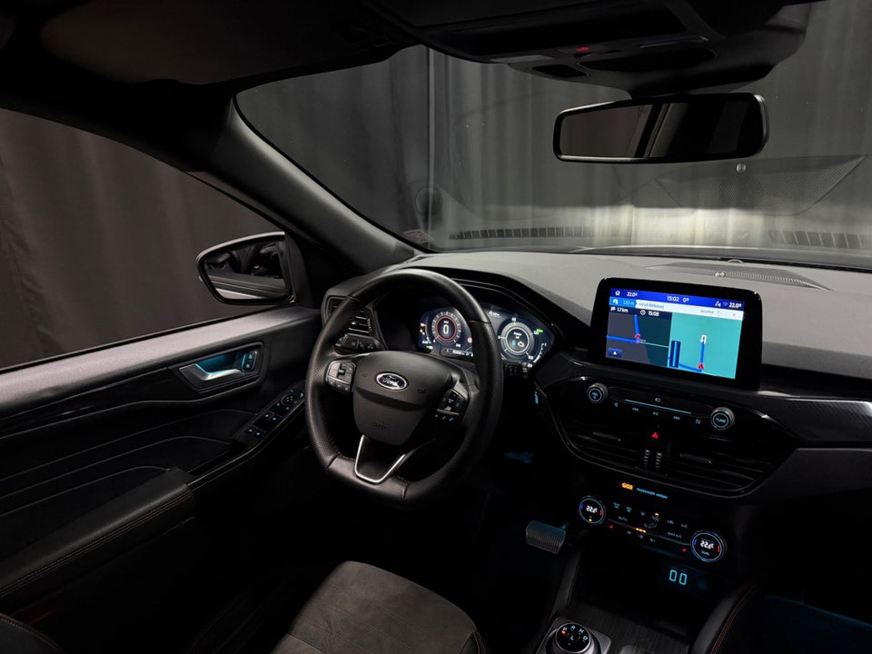 Ford Kuga 2,5 HEV ST-Line X CVT 5d