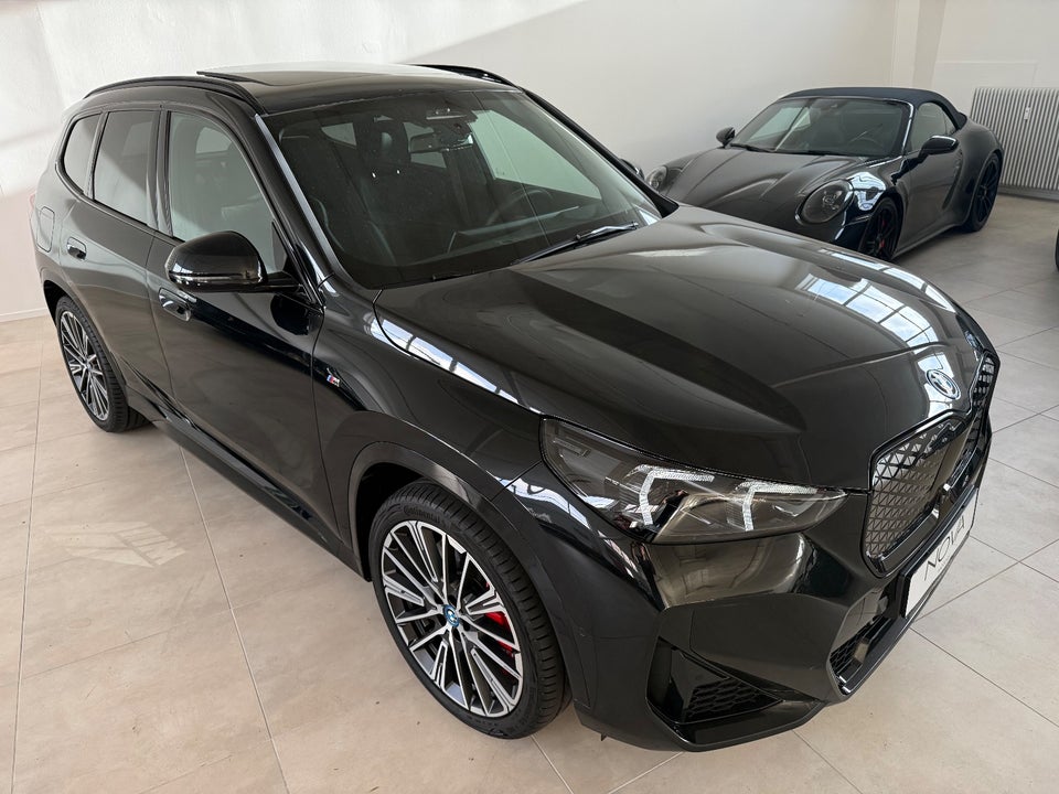 BMW iX1 xDrive30 Fully Charged 5d