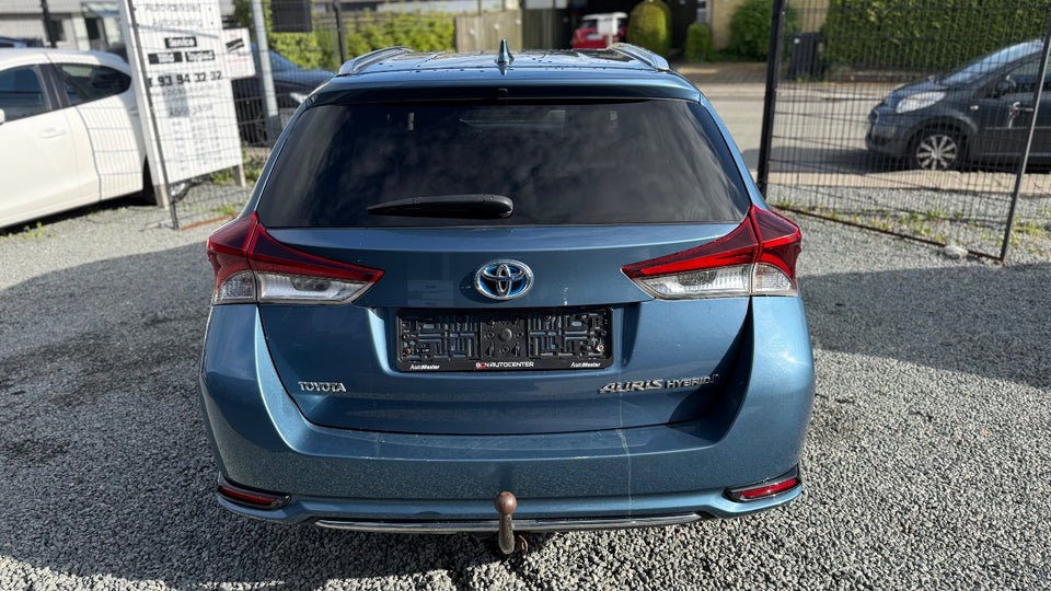 Toyota Auris 1,8 Hybrid H2 Comfort Touring Sports CVT 5d