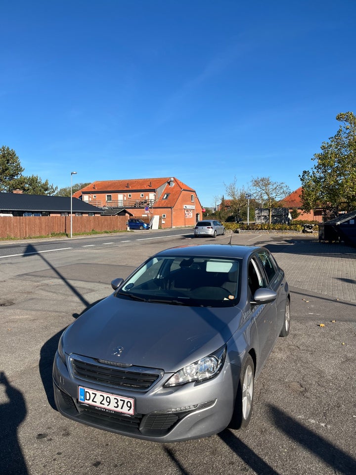 Peugeot 308 1,2 e-THP 110 Active 5d