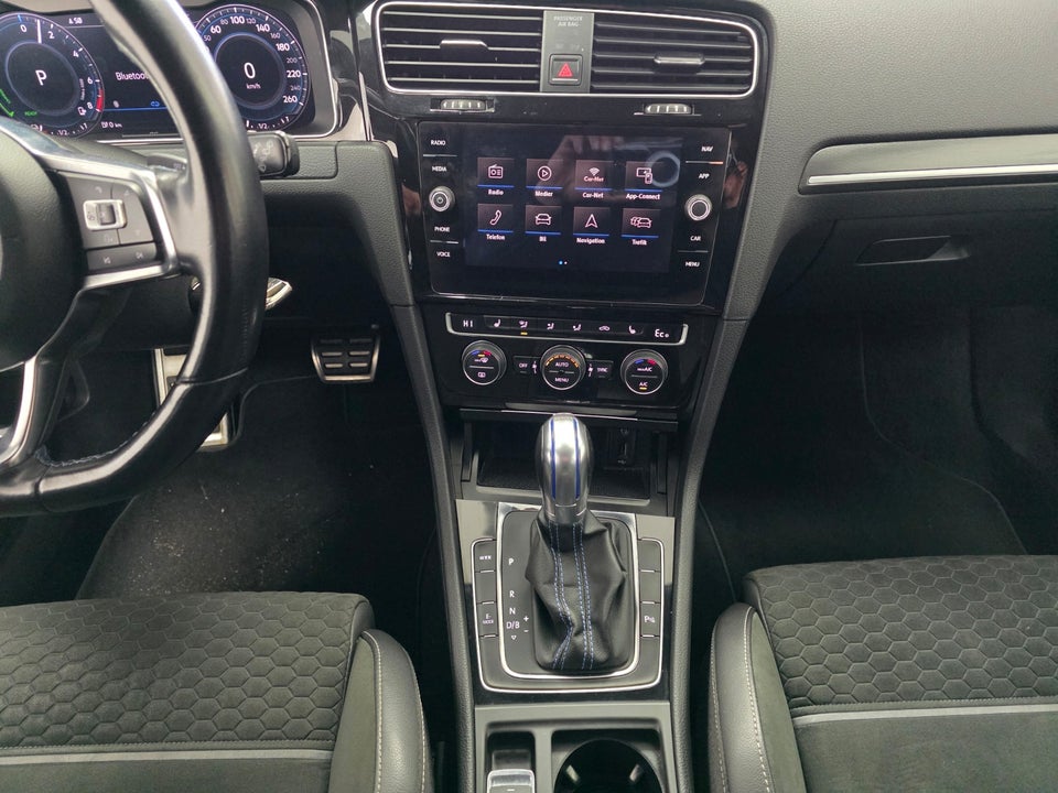 VW Golf VII 1,4 GTE DSG 5d