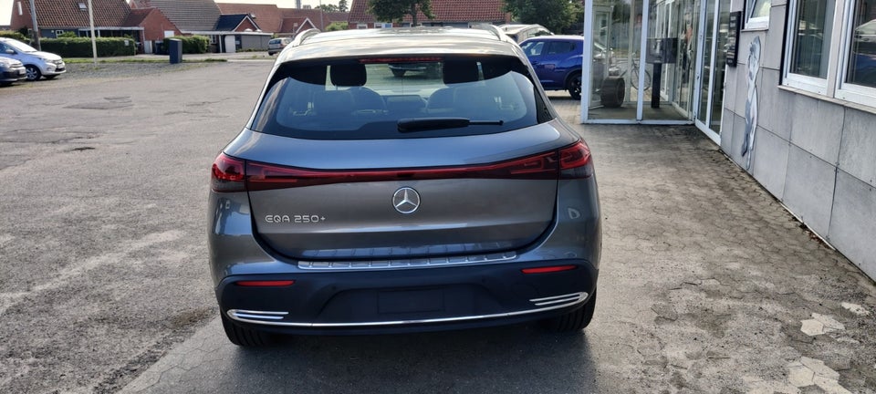 Mercedes EQA250+ Progressive 5d