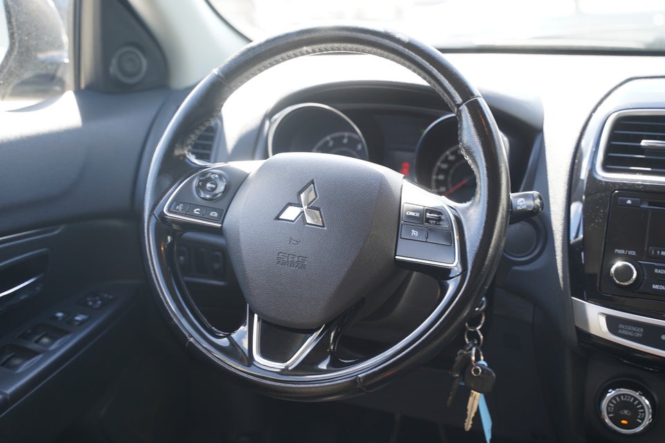 Mitsubishi ASX 1,6 Invite 5d