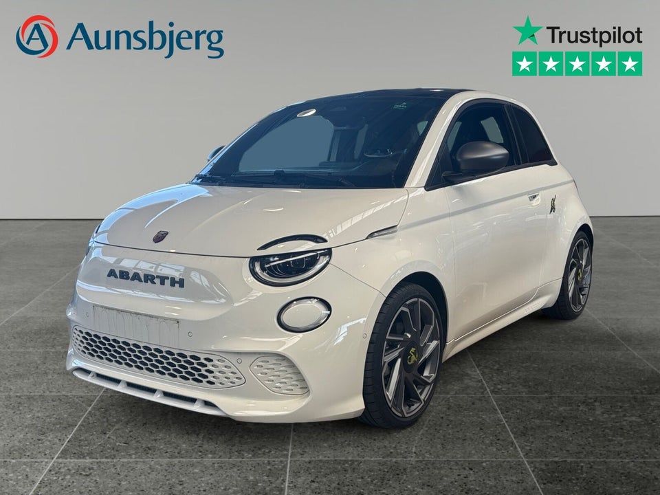 Abarth 500e Scorpionissima 3d