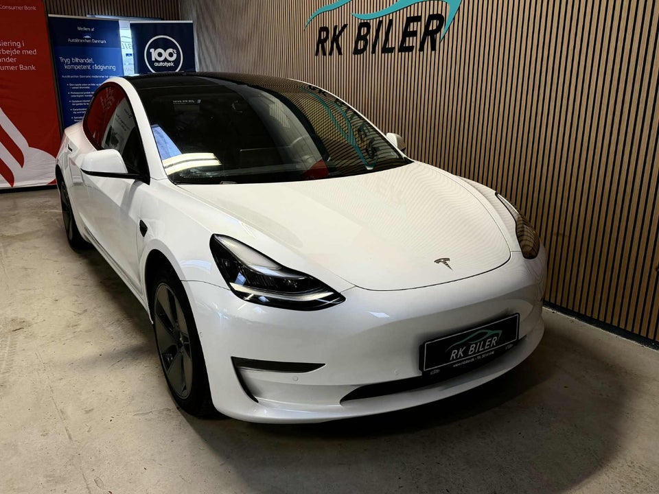 Tesla Model 3 Long Range AWD 4d
