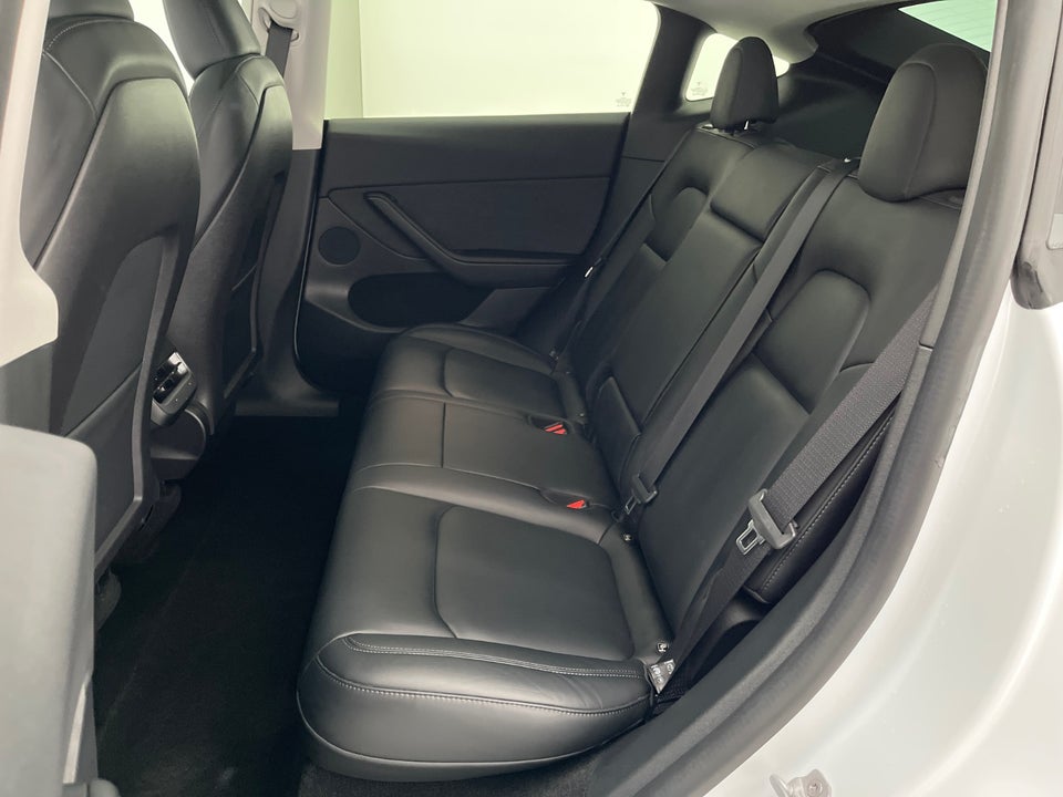 Tesla Model Y RWD 5d