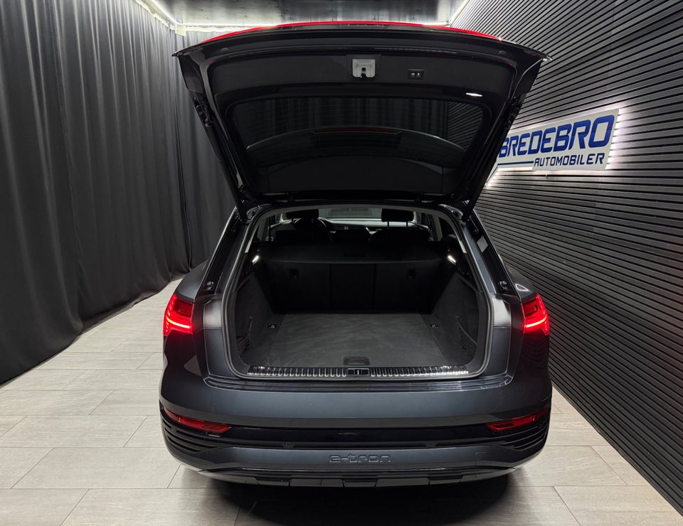 Audi Q8 e-tron 55 Advanced quattro 5d