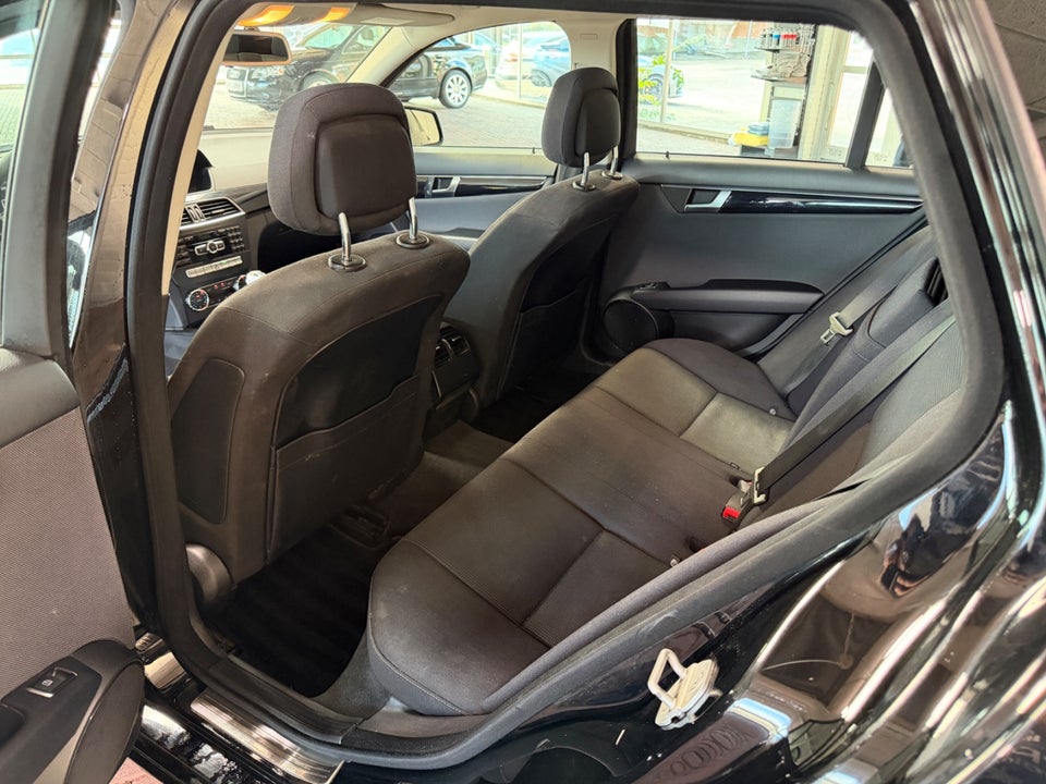 Mercedes C200 2,2 CDi Avantgarde stc. BE 5d