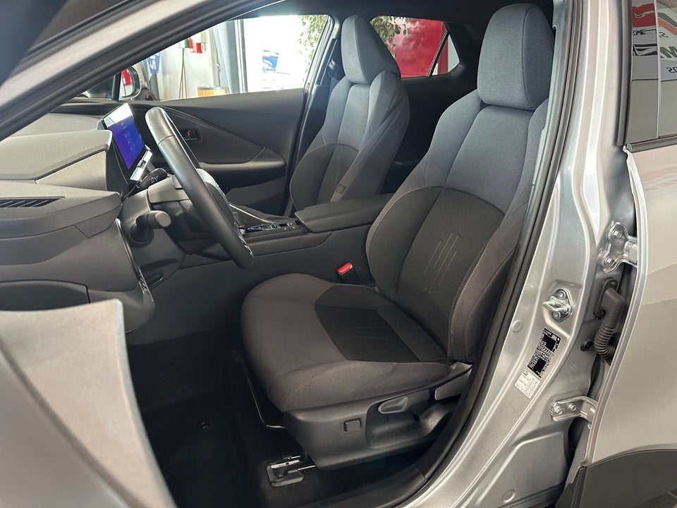 Toyota C-HR 2,0 Plug-in Hybrid Style Smart 5d
