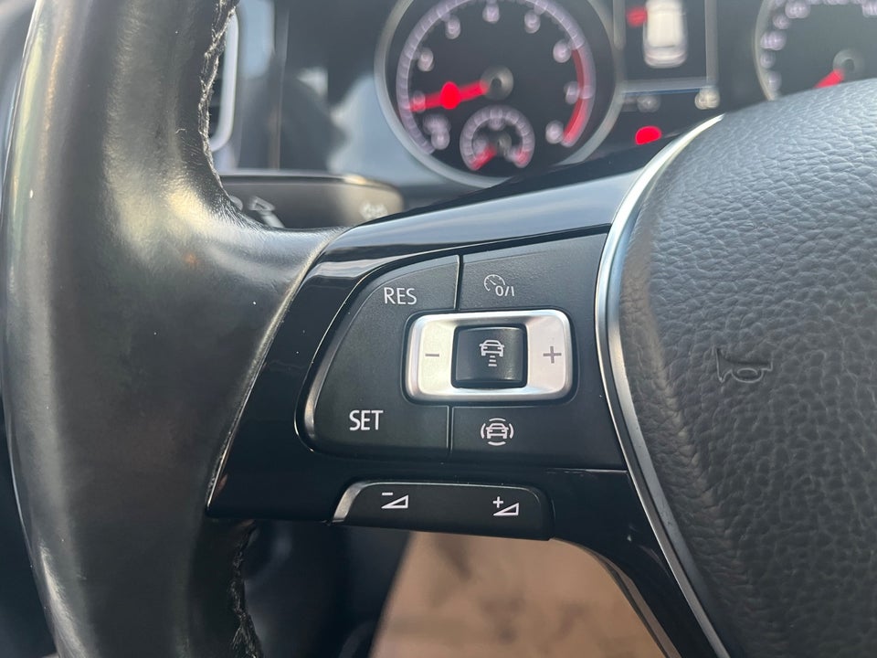 VW Golf VII 1,5 TSi 130 Comfortline Variant 5d